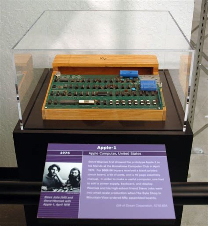 Apple1
