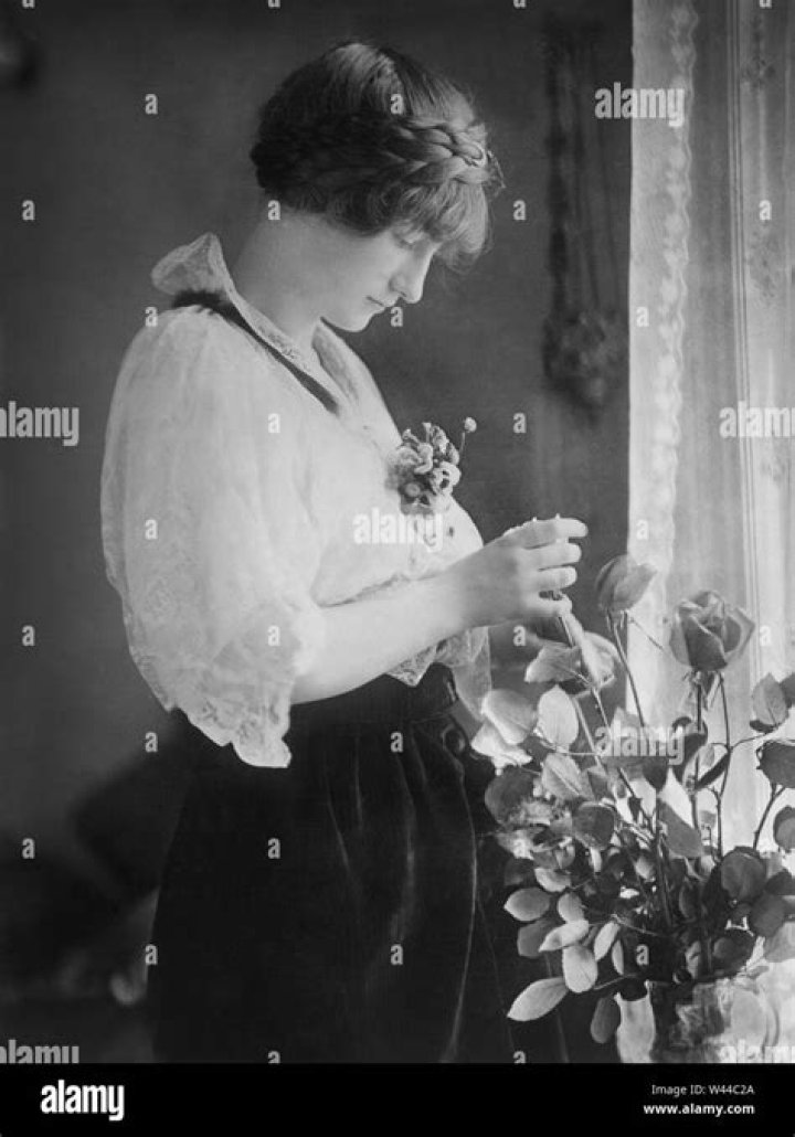 Elizabeth Harrison Walker