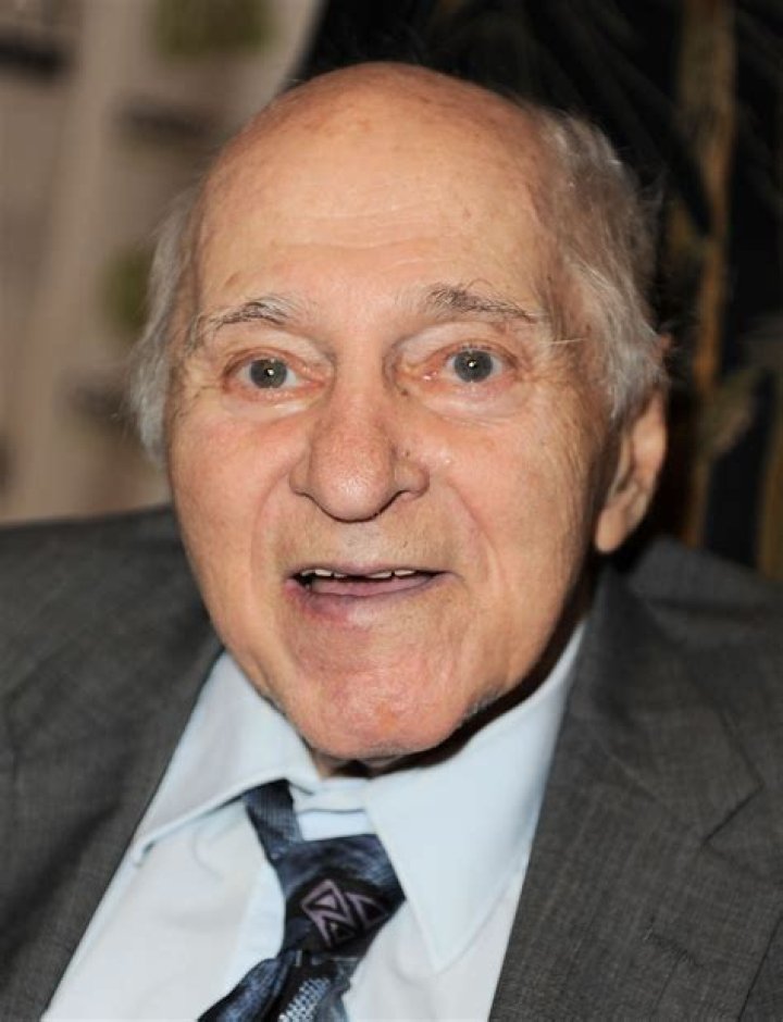 Robert Ellenstein Robert Ellenstein