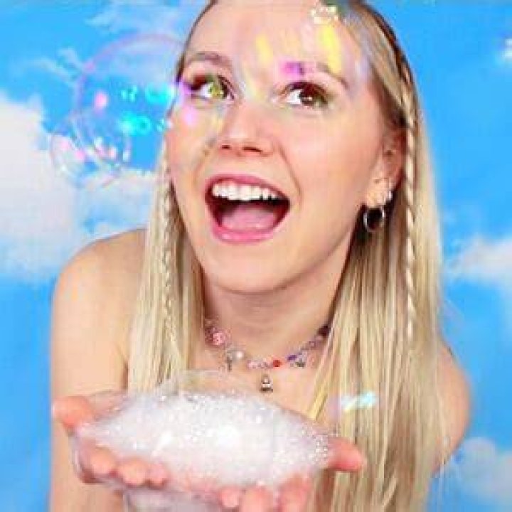 Tara Lee Net Worth